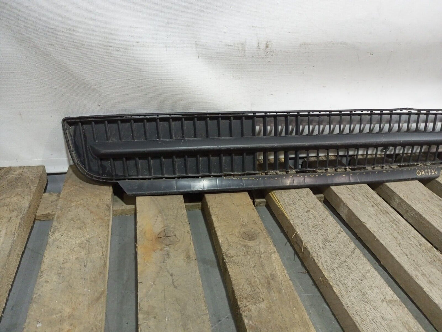 SKODA CITIGO 2013-2017 FRONT BUMPER LOWER CENTER GRILLE P/N:1ST853677B