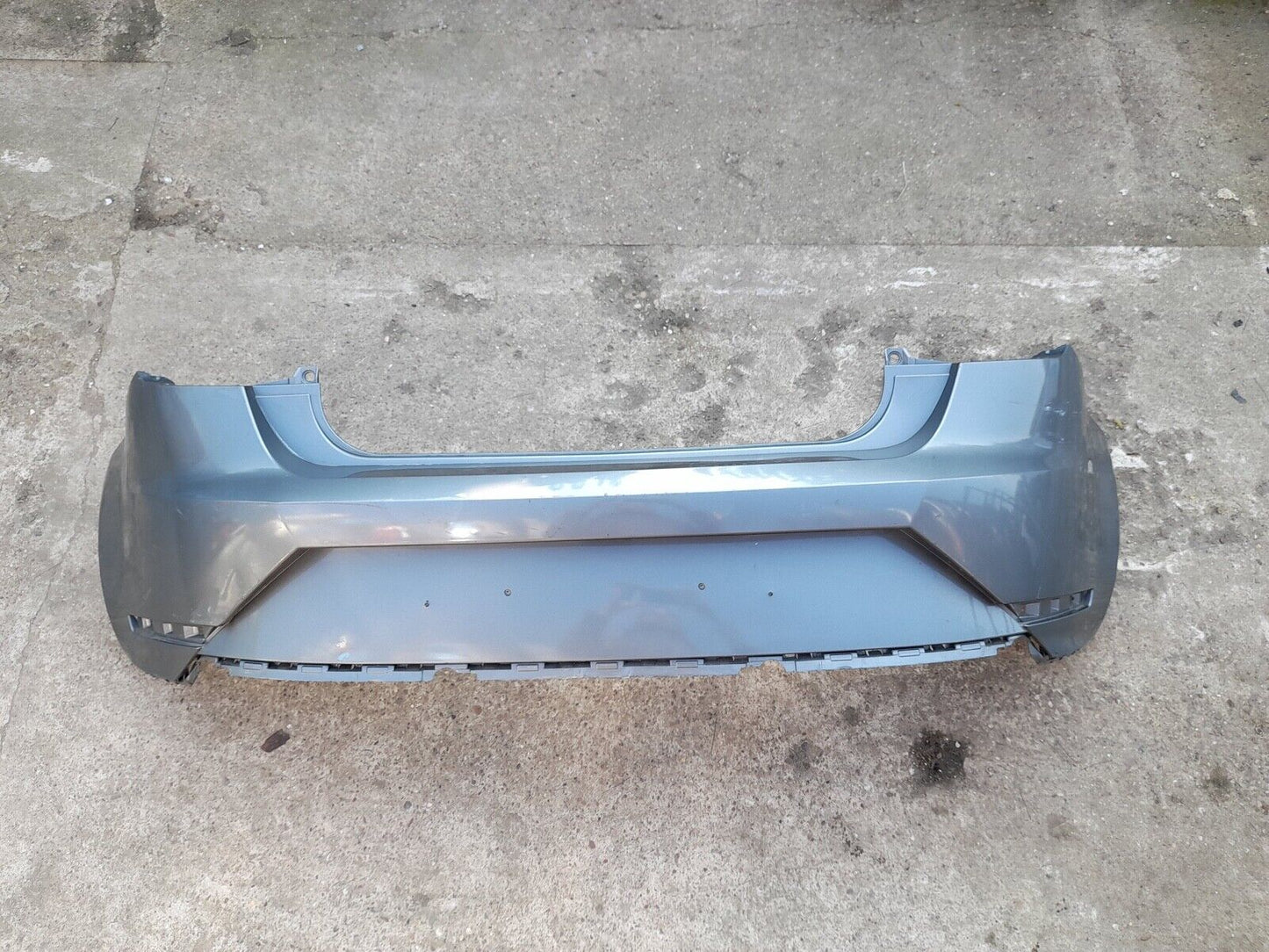 GENUINE SEAT IBIZA 6J 2012-ONWARDS REAR BUMPER IN SILVER P/N:6J3807417