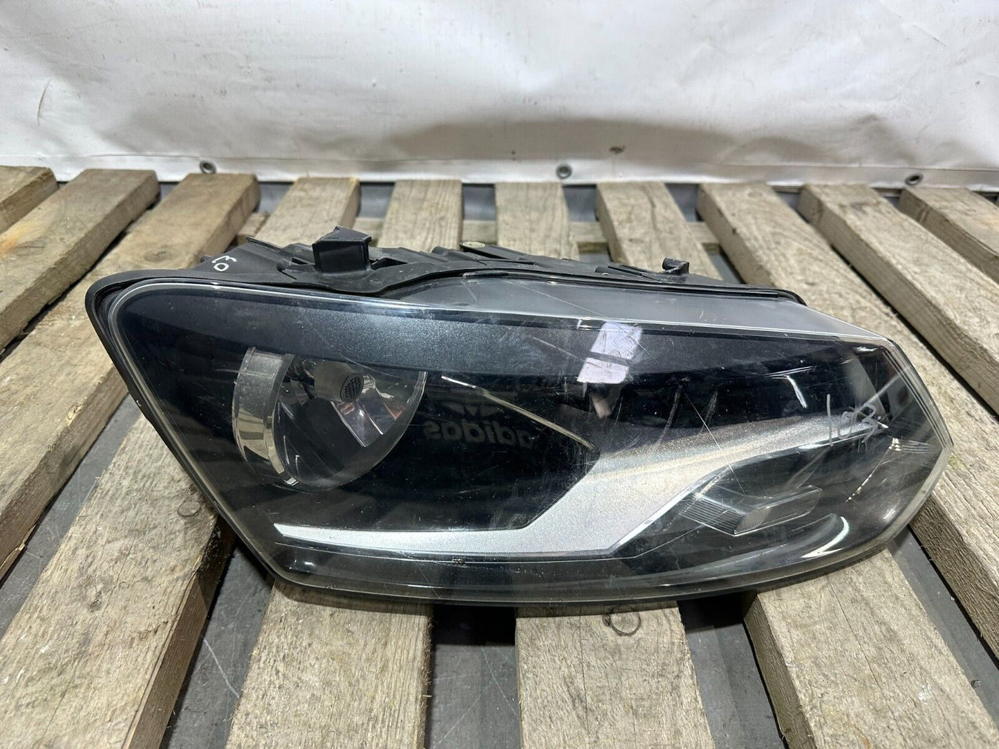 VOLKSWAGEN POLO MK8 2009-2014 FRONT RIGHT HEADLIGHT P/N:6R2941008F