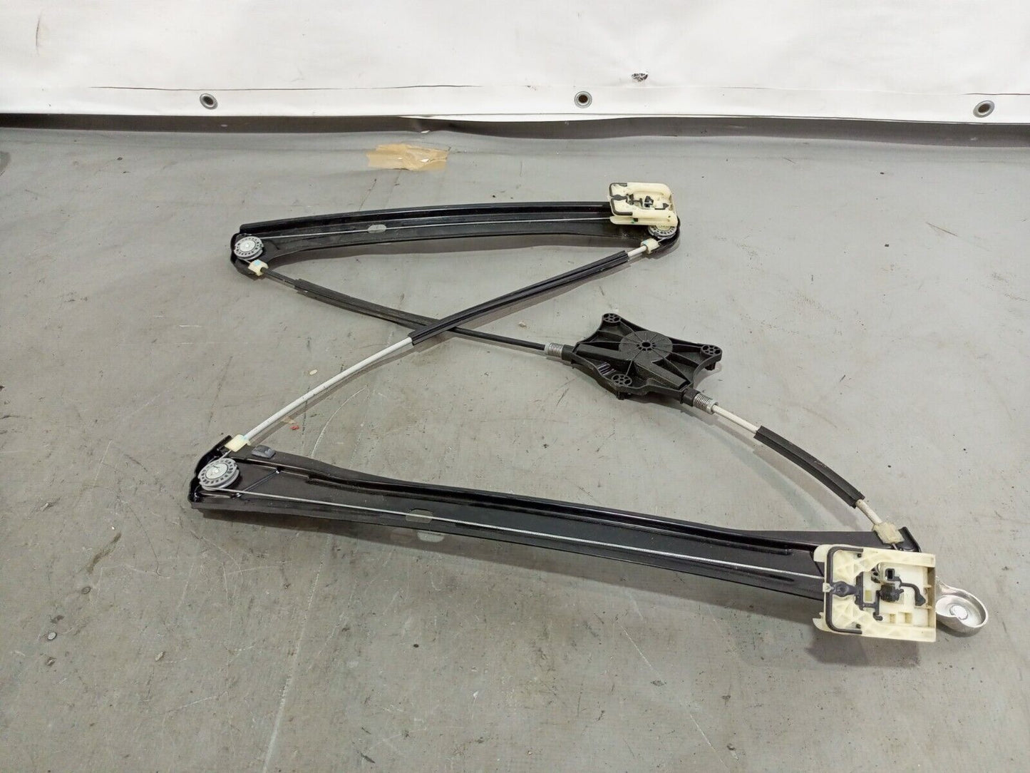 VOLKSWAGEN TIGUAN 2016-2020 FRONT LEFT DOOR WINDOW REGULATOR P/N:5NA837461