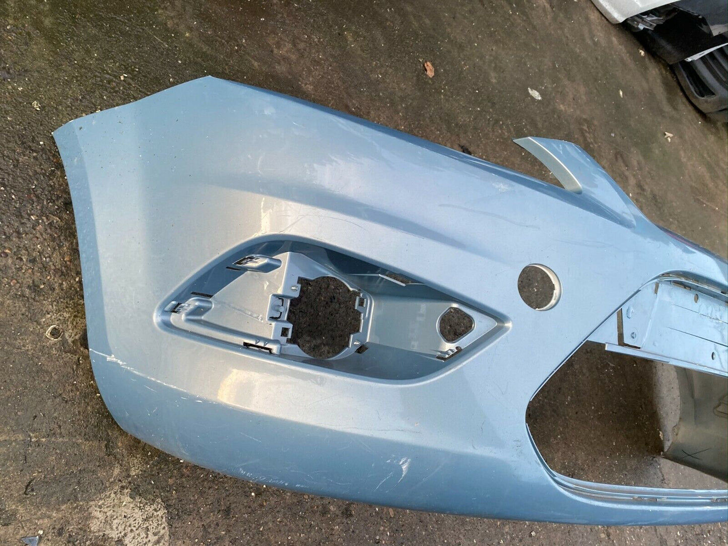 GENUINE FORD FOCUS 2008-2011 FRONT BUMPER IN BLUE P/N:8M51-17K819