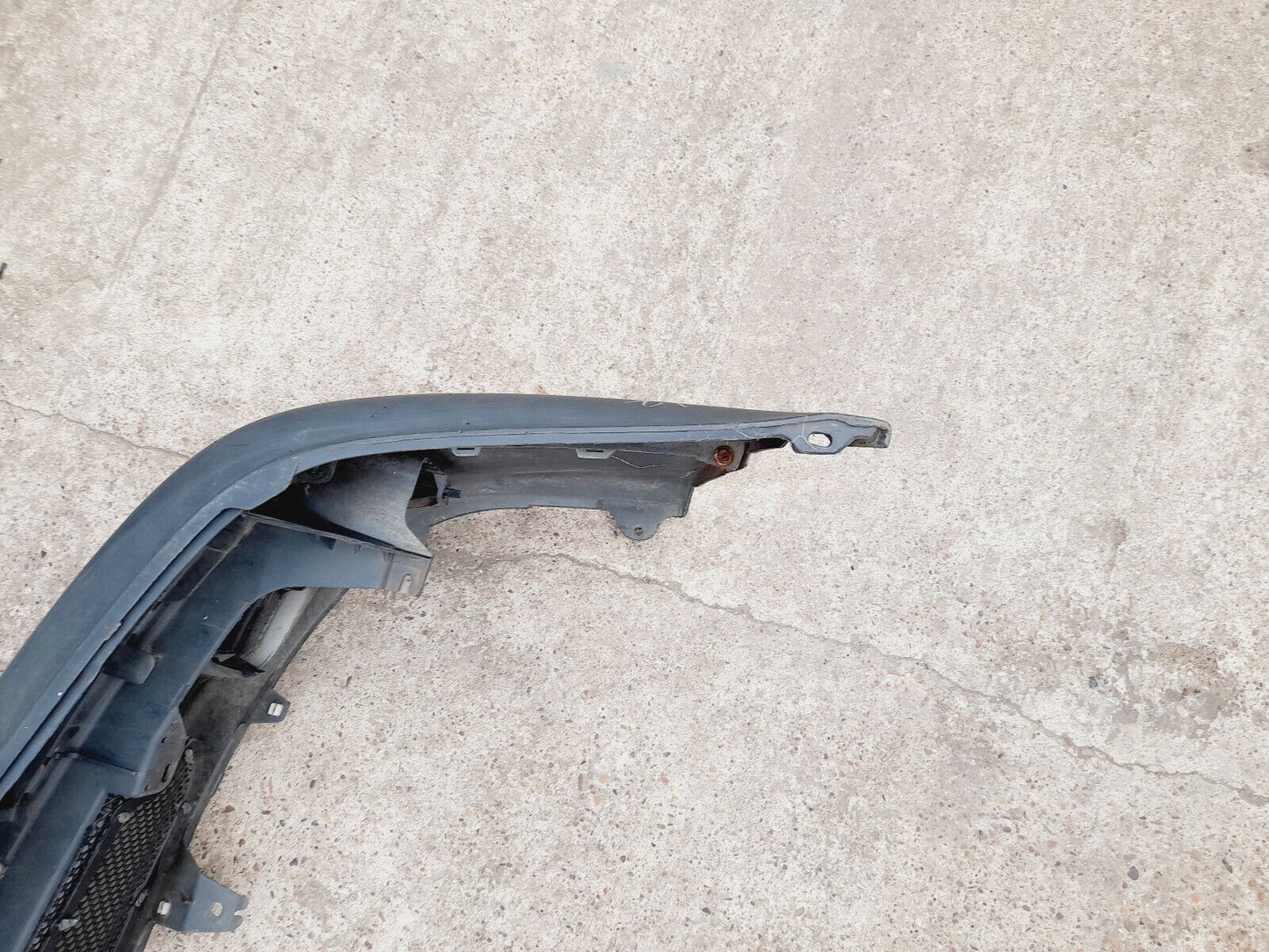 GENUINE TOYOTA AVENSIS 2000 FRONT BUMPER PN:5211905070