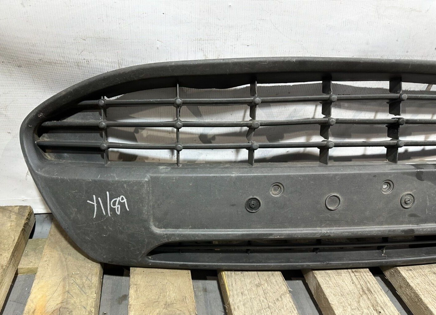 FORD KA 2009-2016 FRONT BUMPER CENTRE GRILL P/N:735427417