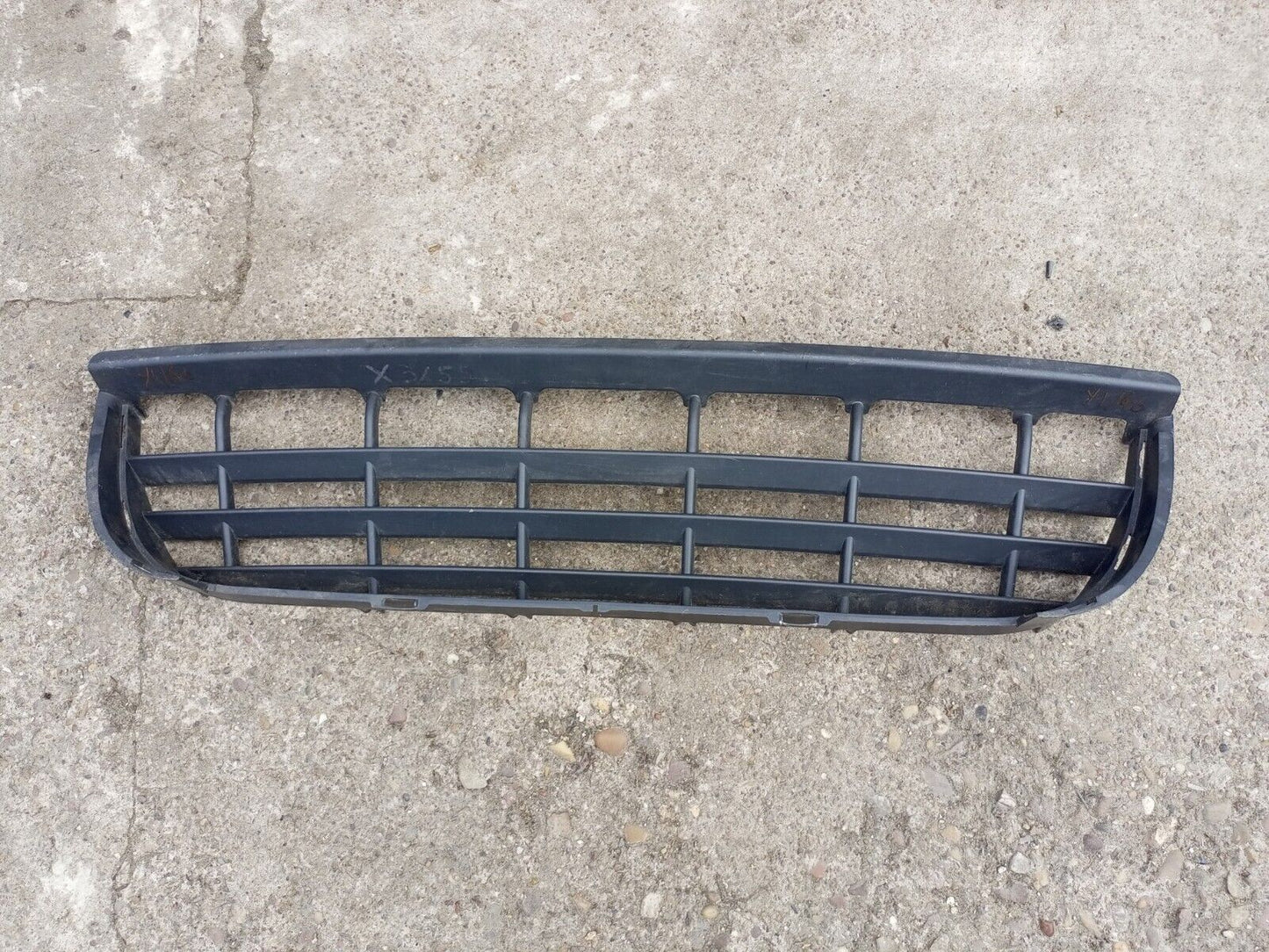 VOLKSWAGEN CRAFTER 2006-2011 FRONT BUMPER LOWER GRILL P/N:2E0807835A