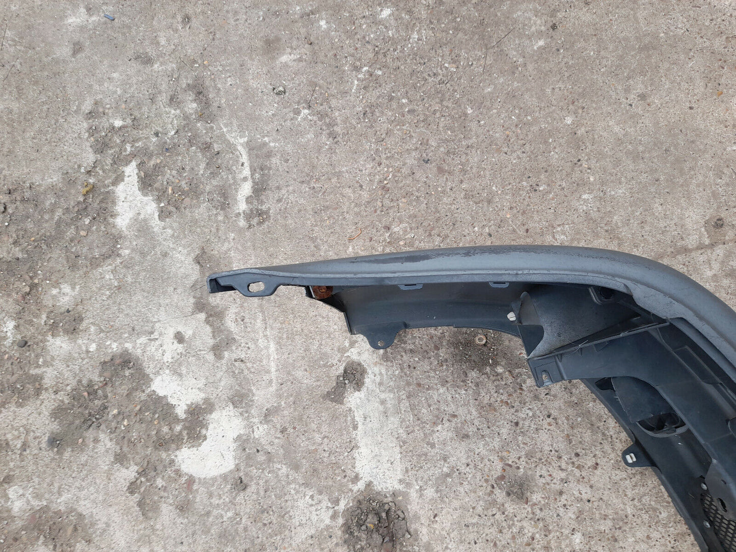 GENUINE TOYOTA AVENSIS 2000 FRONT BUMPER PN:5211905070