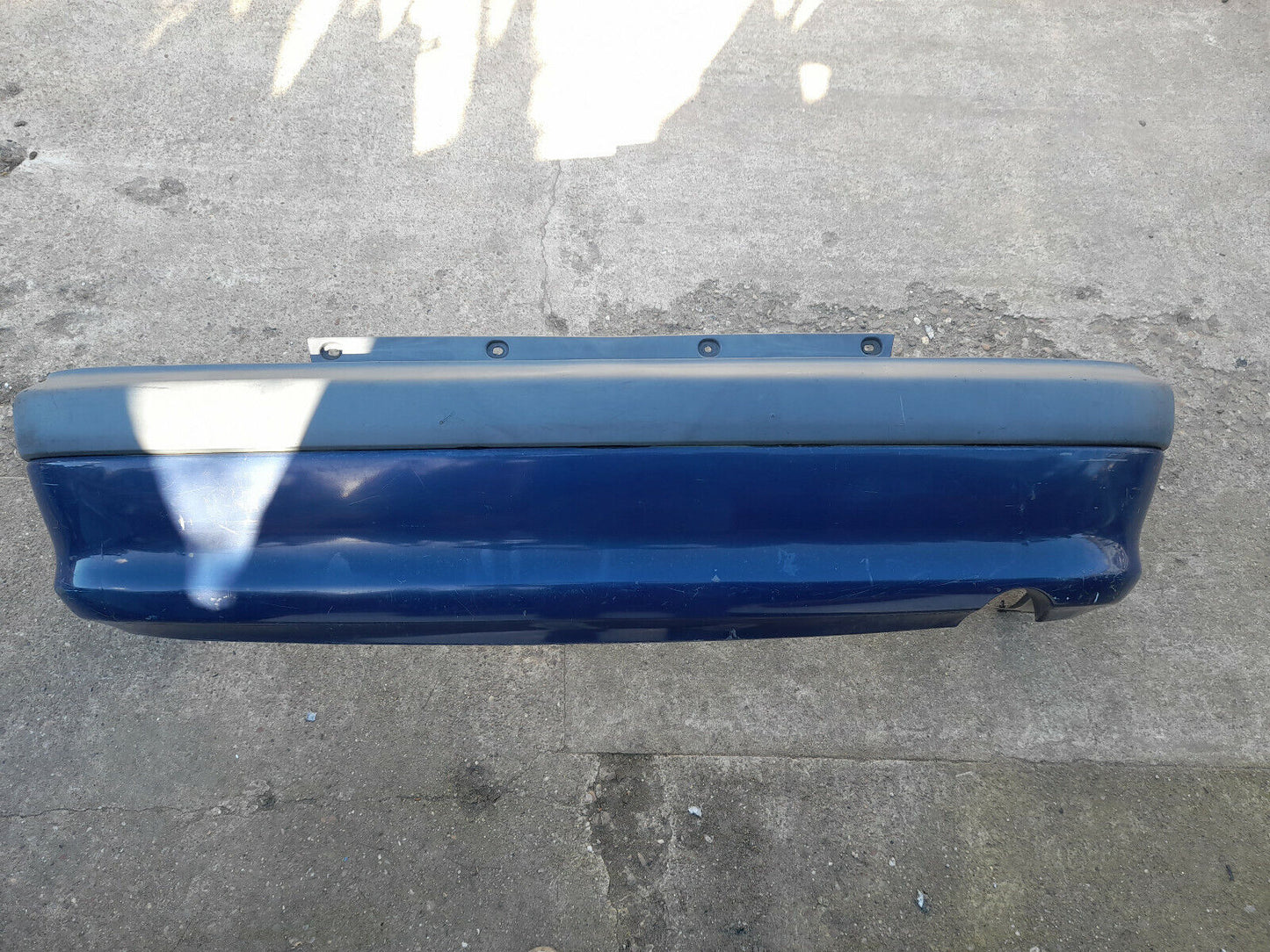 GENUINE TOYOTA AVENSIS AT220 1997-2002 REAR BUMPER PN:5216905010