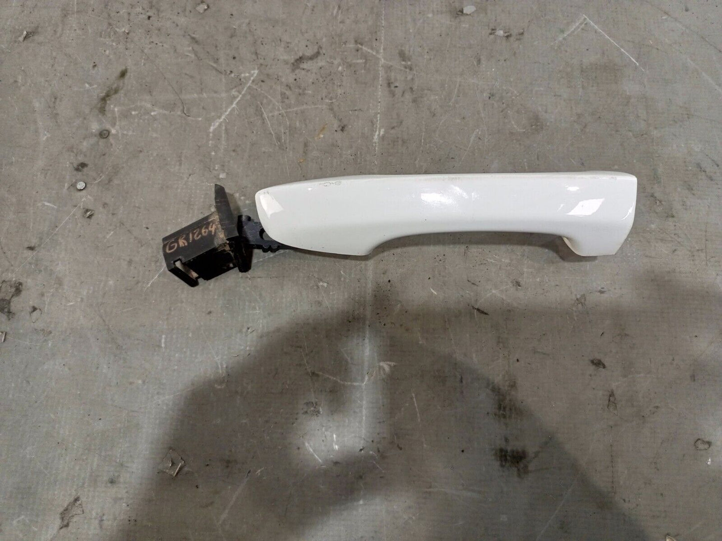 VOLKSWAGEN PASSAT TIGUAN 2015-19 FRONT LEFT EXTERIOR DOOR HANDLE P/N:510837205D