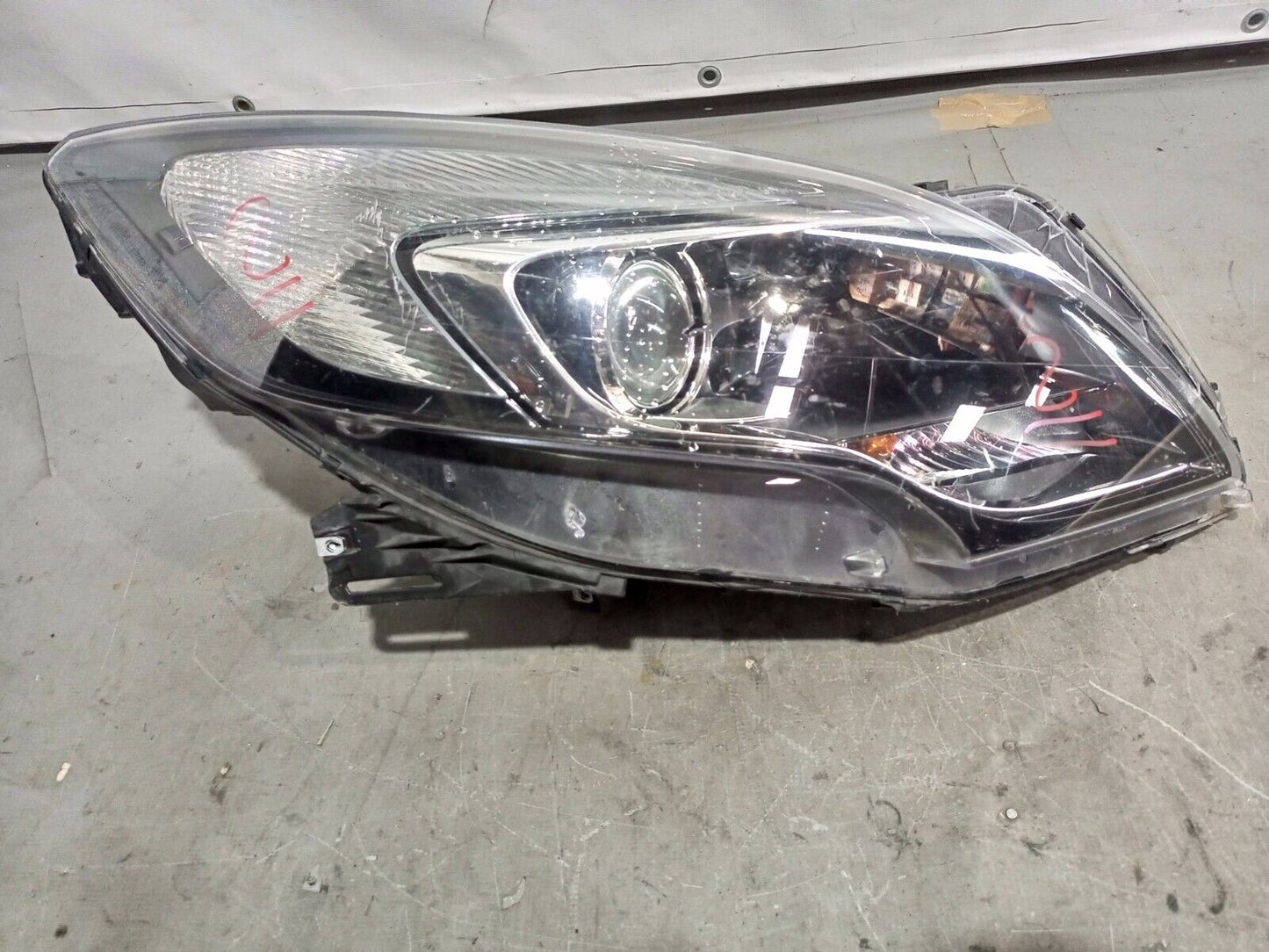 VAUXHALL ZAFIRA C 2012-2016 FRONT RIGHT SIDE HEADLIGHT P/N:39009024