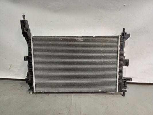 FORD FOCUS 2014-2018 ENGINE COOLING RADIATOR P/N:CV61-8C342-WD