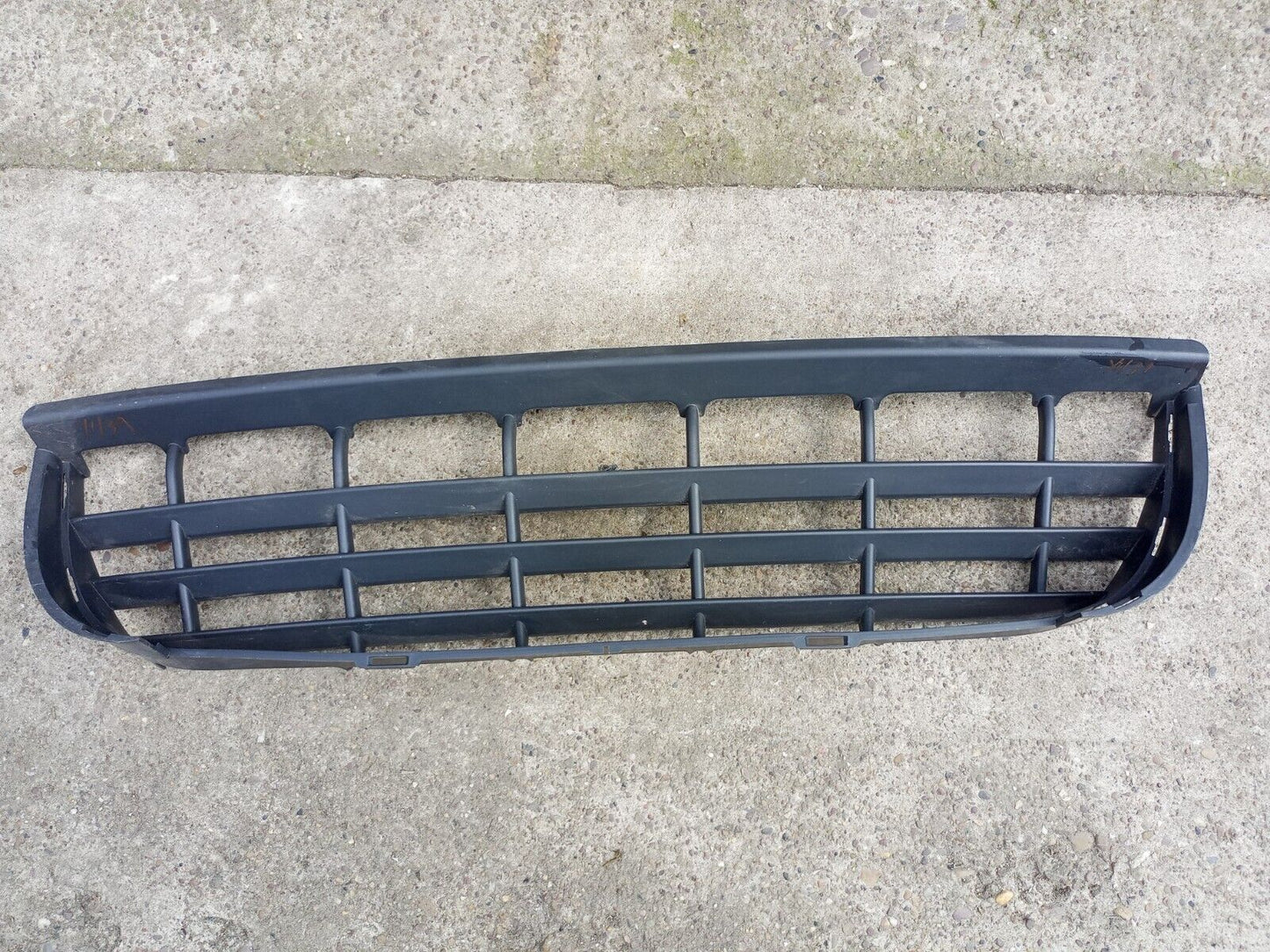 VOLKSWAGEN CRAFTER 2006-2011 FRONT BUMPER LOWER GRILL P/N:2E0807835A