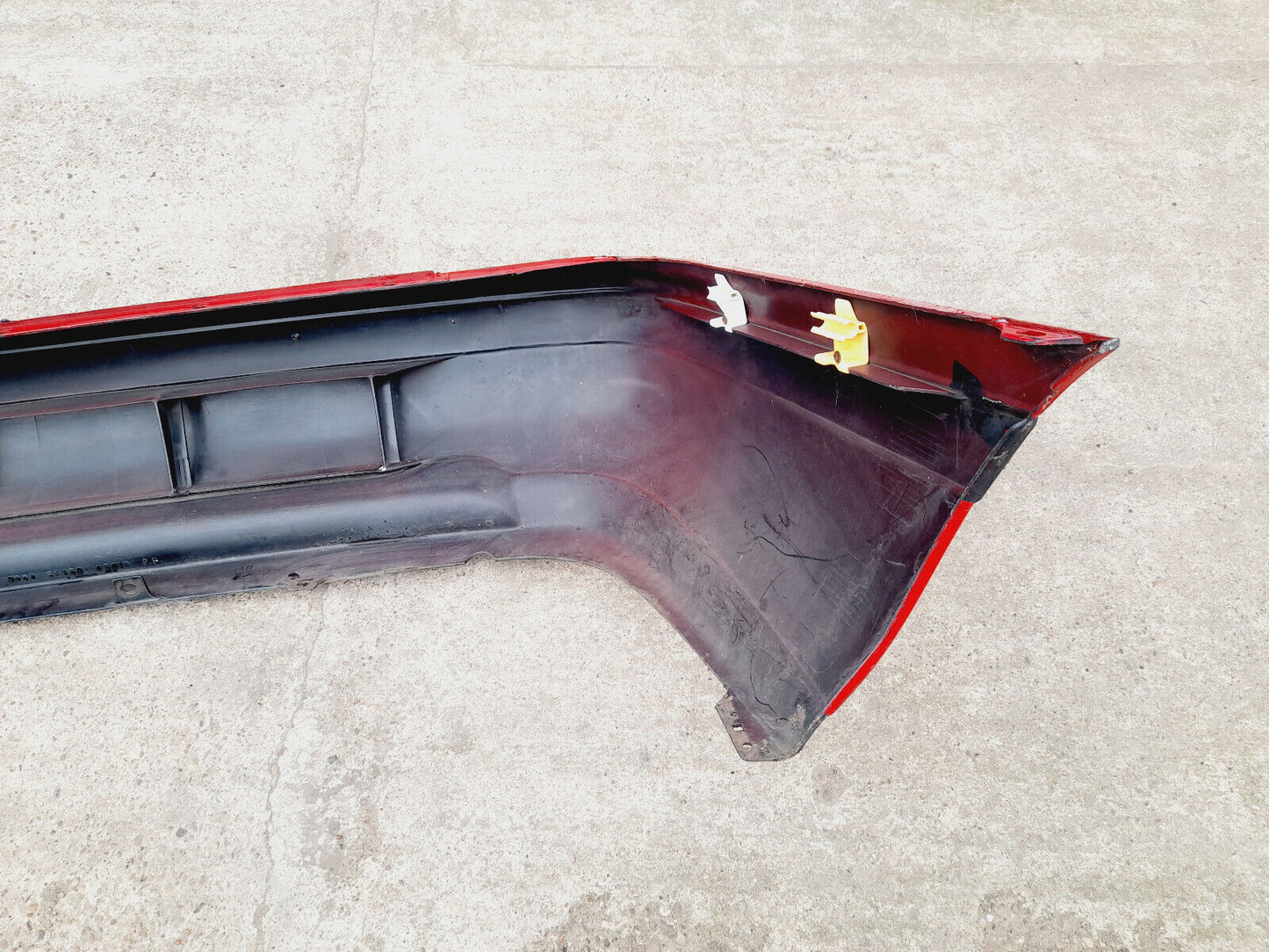 GENUINE TOYOTA CARINA 1996 REAR BUMPER IN RED P/N:5215905010