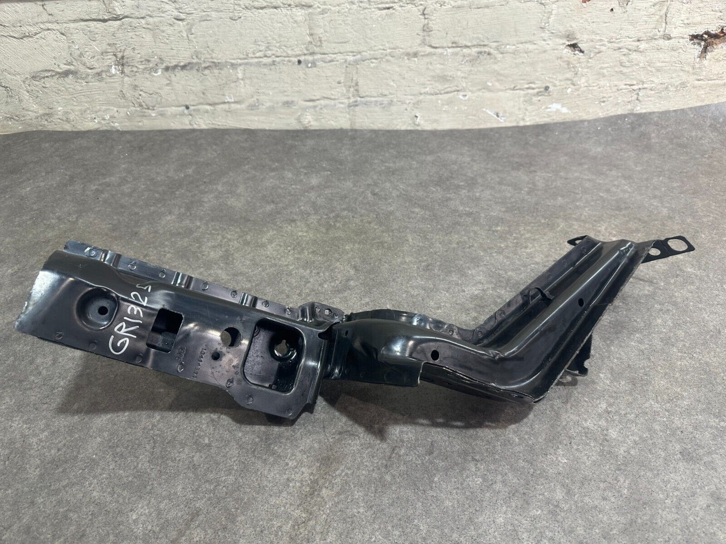 VAUXHALL ADAM E CHASSIS LEG; P/N: 13434390