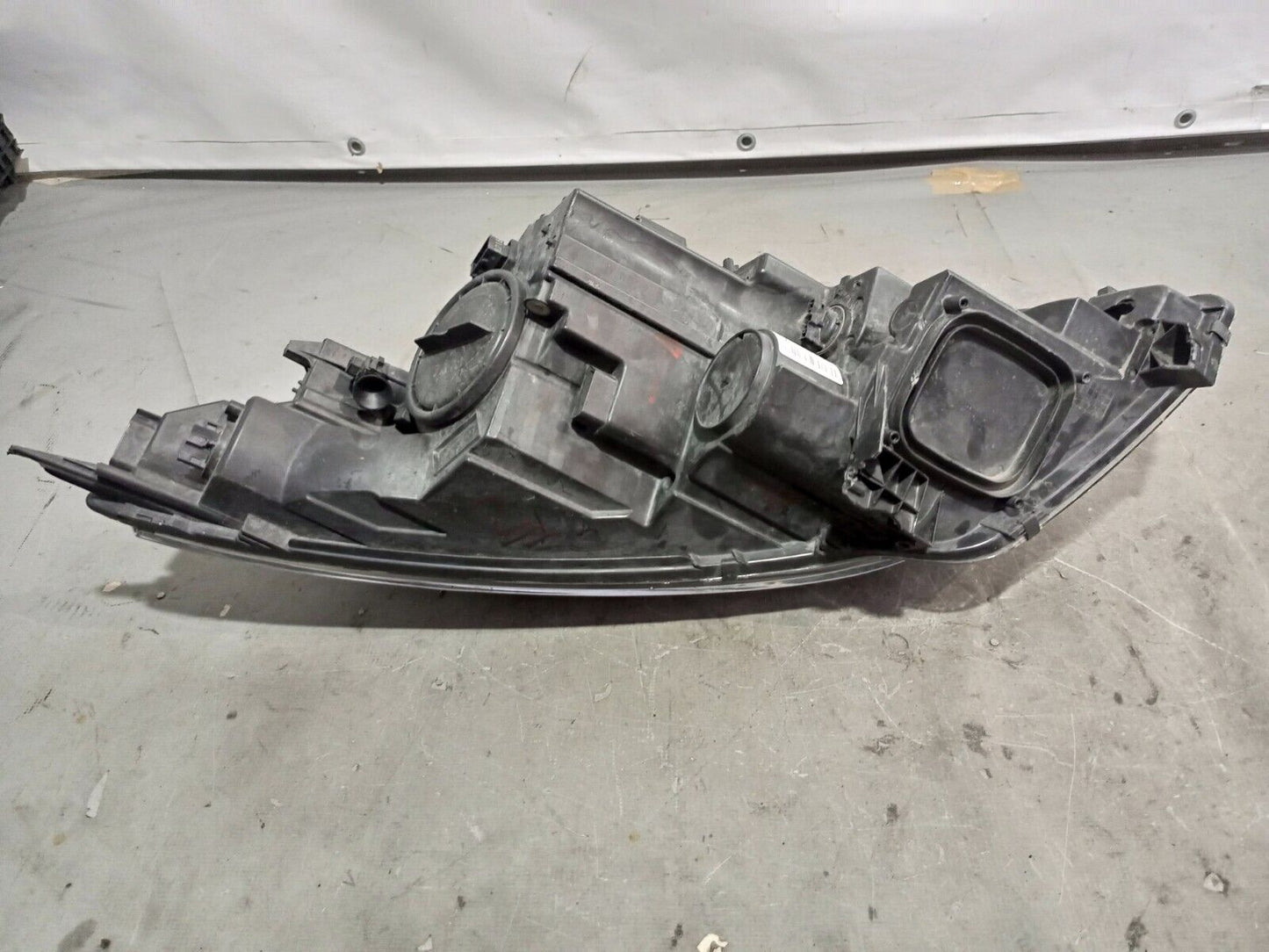 VAUXHALL ZAFIRA C 2012-2016 FRONT RIGHT SIDE HEADLIGHT P/N:39009024