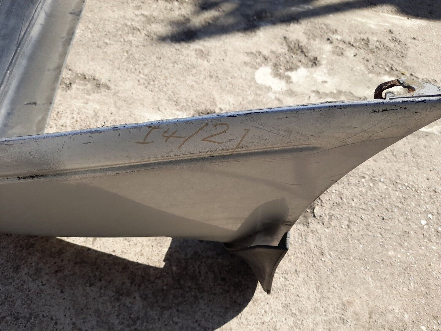 GENUINE TOYOTA COROLLA 1995-2002 REAR BUMPER P/N:521591A610