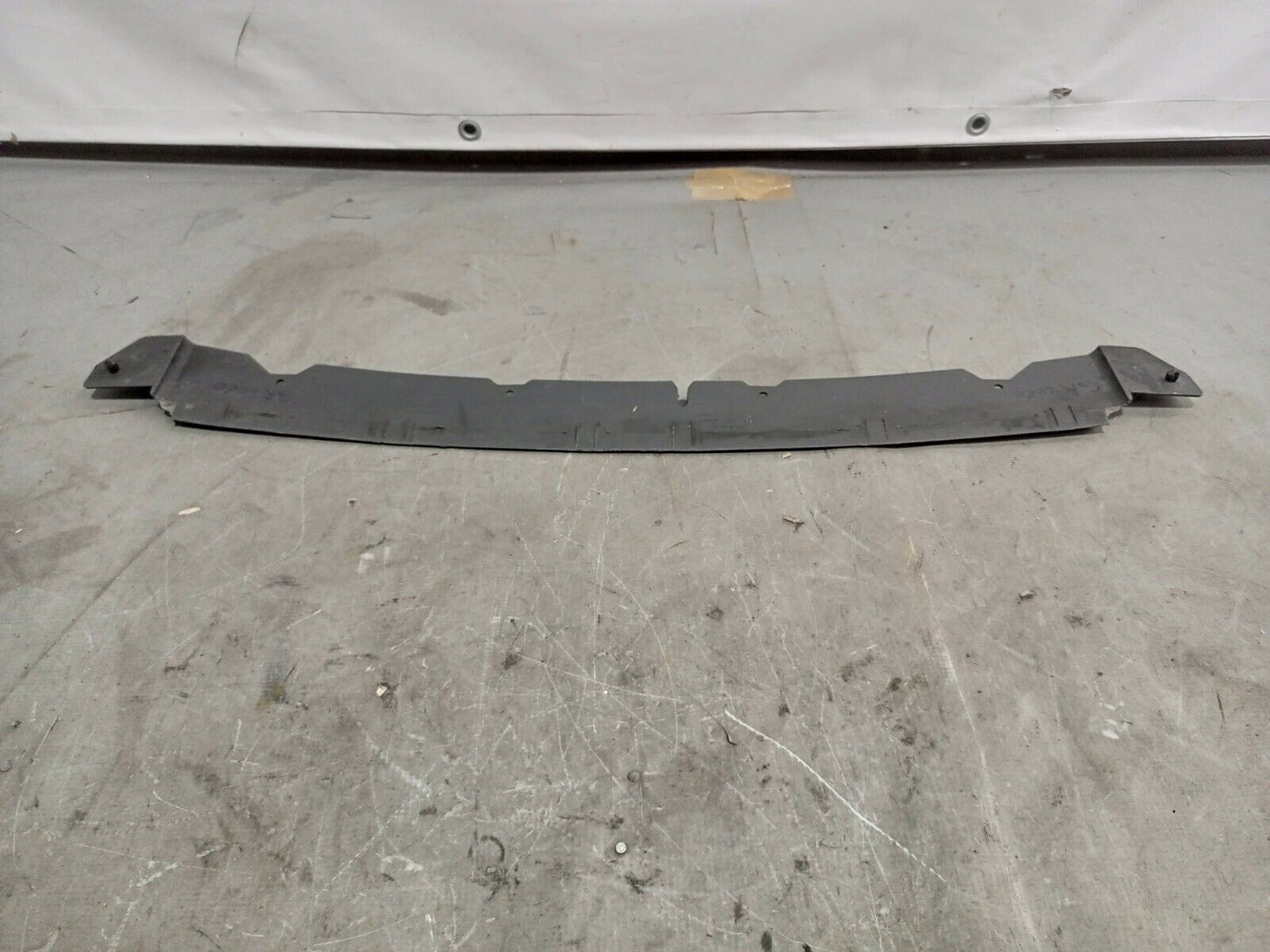 FORD FOCUS FRONT BUMPER RADIATOR GRILL UPPER COVER P/N:4M518138AE