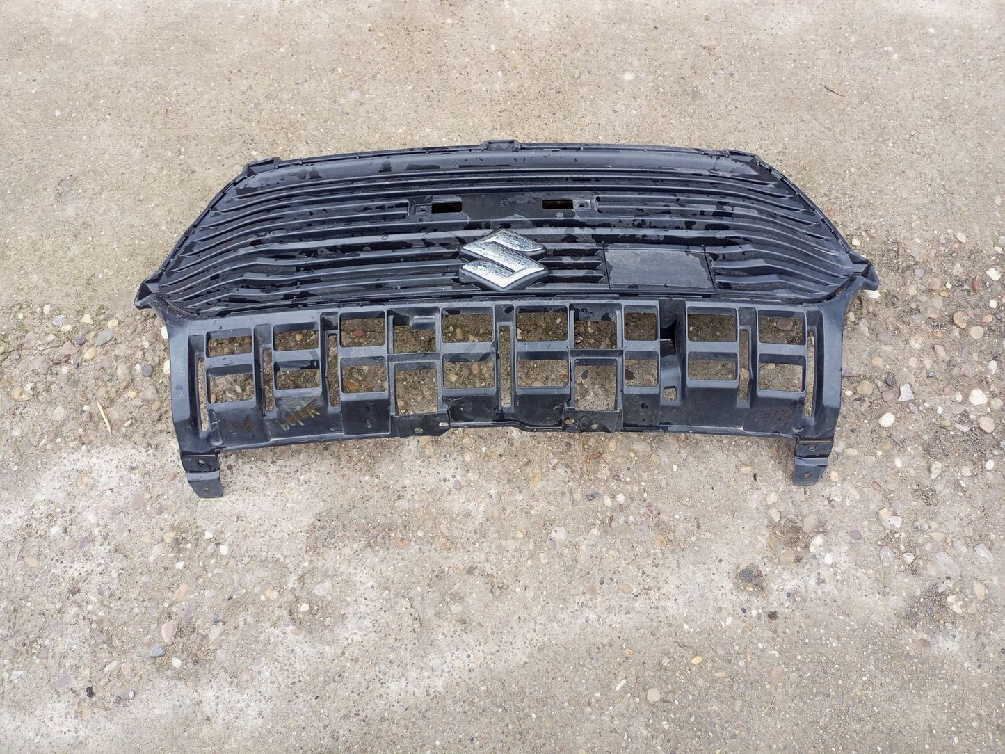 SUZUKI SWIFT 2017-2020 FRONT BUMPER GRILL P/N:71741-52R20