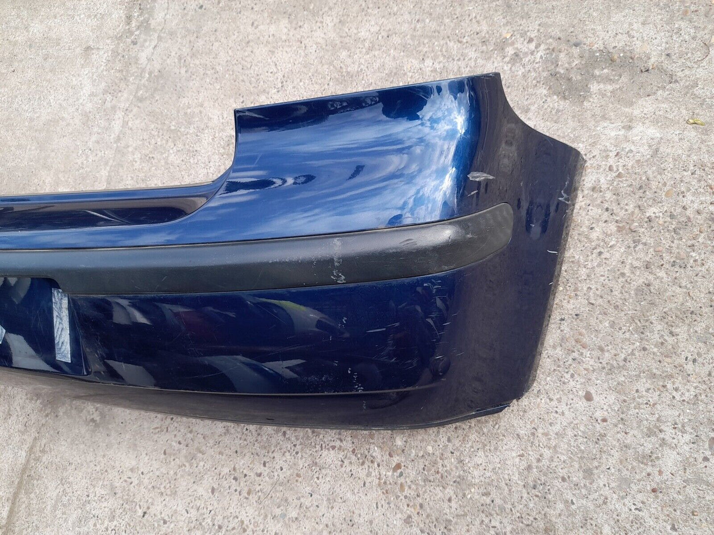 GENUINE VOLKSWAGEN POLO MK4 2002-2009 REAR BUMPER IN BLUE (9N3)