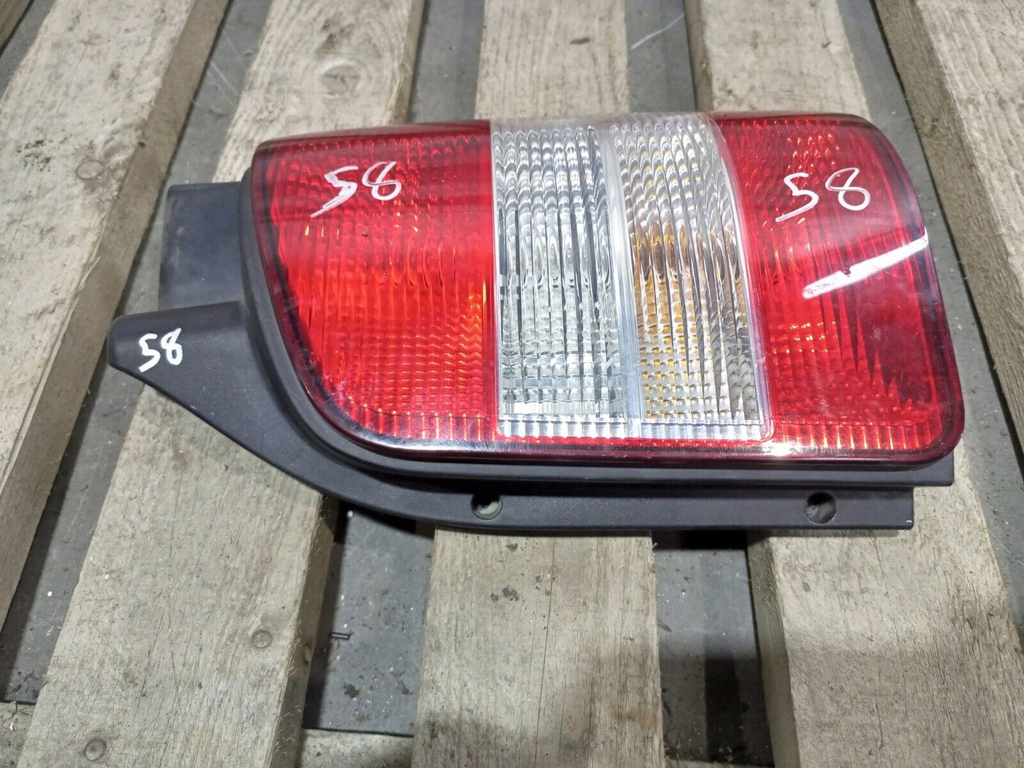 VAOLKSWAGEN TRANSPORTER T5 2004-2009 REAR RIGHT TAILLIGHT P/N:7H5945258A