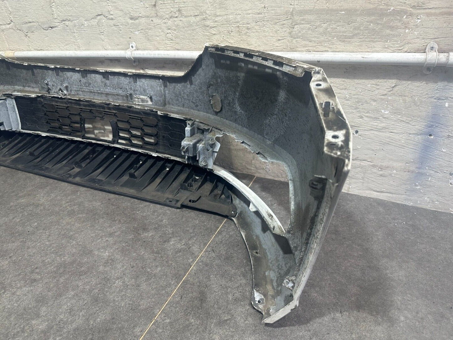 SKODA FABIA FRONT BUMPER; P/N: 6V0807221F