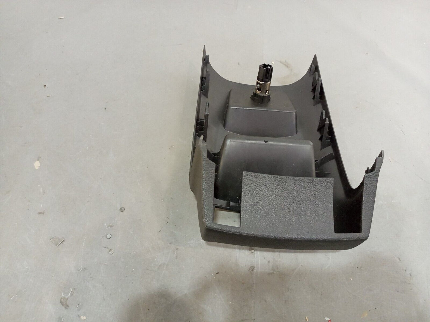 VAUXHALL INSIGNIA 2009-2013 REAR CENTER CONSOLE TRIM P/N:13222148