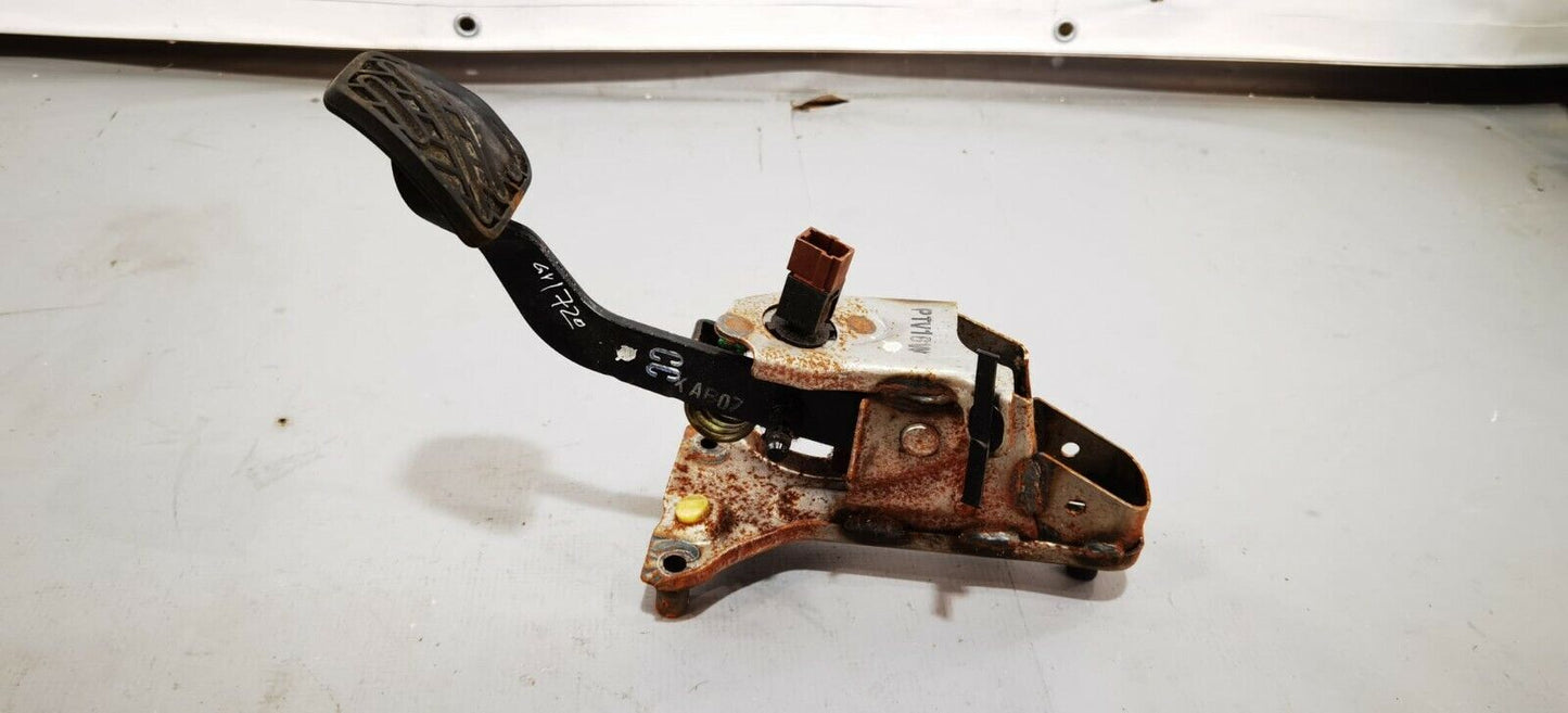 GENUINE NISSAN JUKE 1.5 ACCELERATOR THROTTLE AND BRAKE PEDAL ASSEMBLY