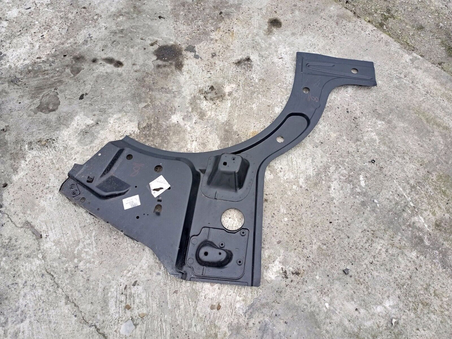 VW TRANSPORTER T5 T6 2015-2021 RIGHT A-PILLAR BRACKET P/N: 7E0805062B