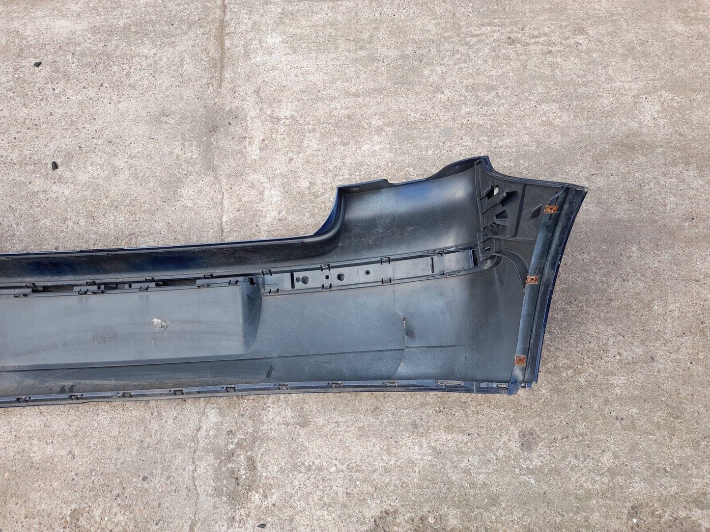 GENUINE VOLKSWAGEN POLO MK4 2002-2009 REAR BUMPER IN BLUE (9N3)