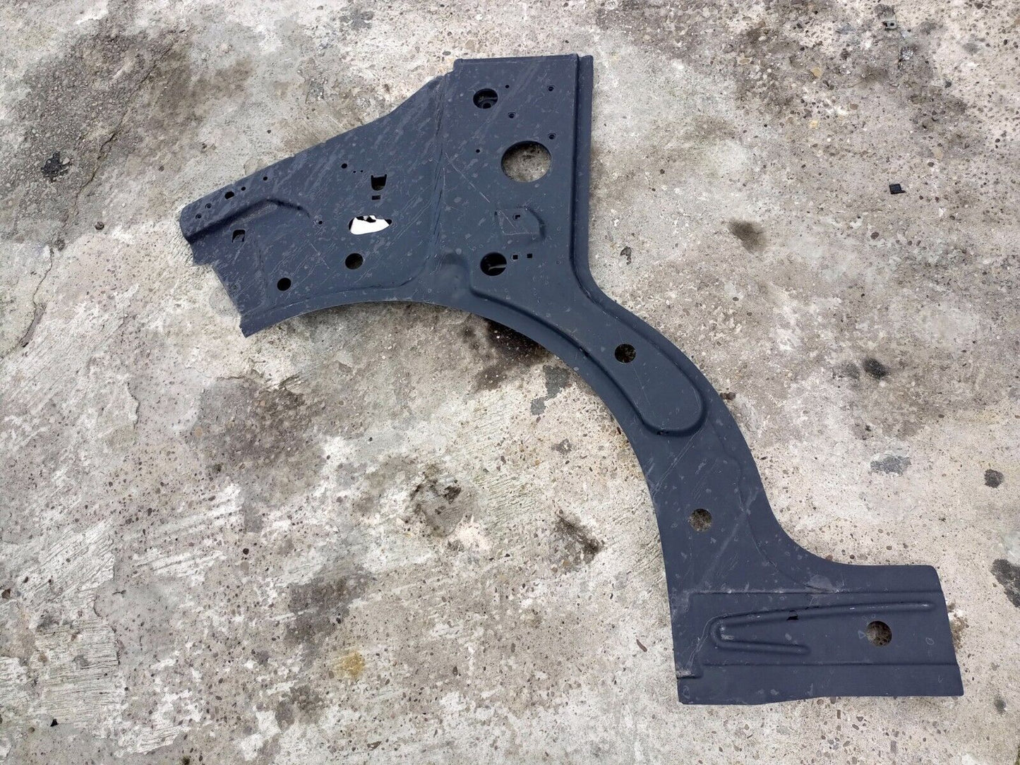 VW TRANSPORTER T5 T6 2015-2021 RIGHT A-PILLAR BRACKET P/N: 7E0805062B