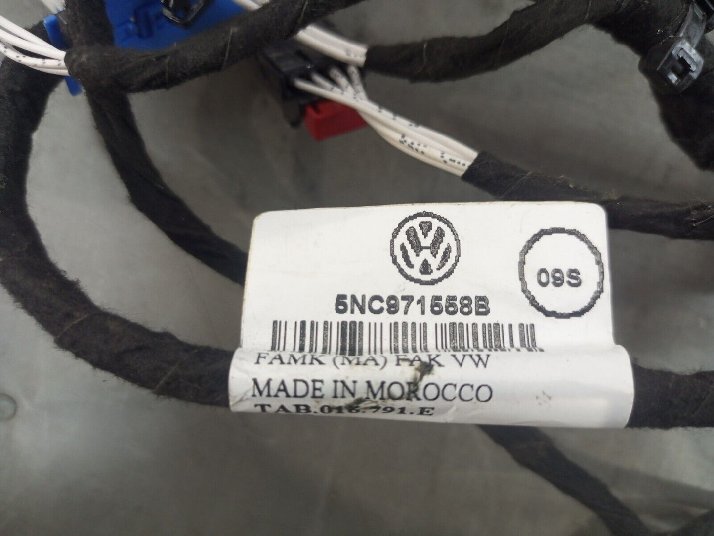 VOLKSWAGEN TIGUAN FRONT LEFT DOOR WIRING HARNESS P/N:5NC971558B