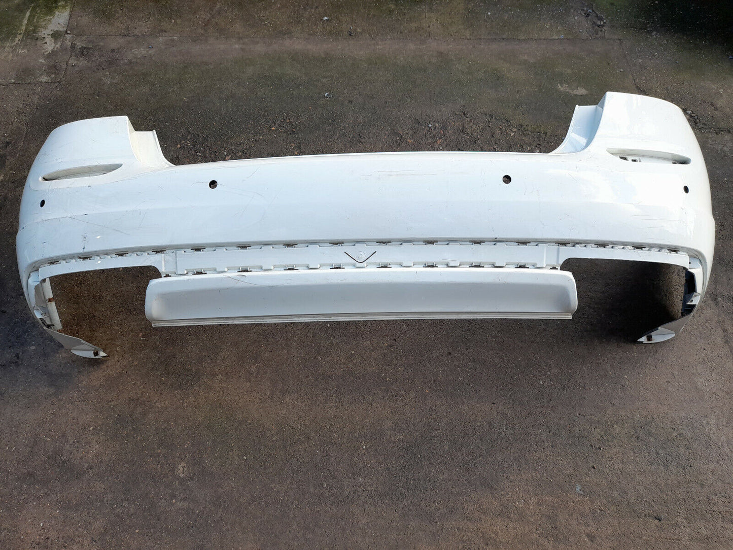 GENUINE MASERATI QUATTROPORTE 2013-2015 REAR BUMPER IN BIANCO WHITE D4/41