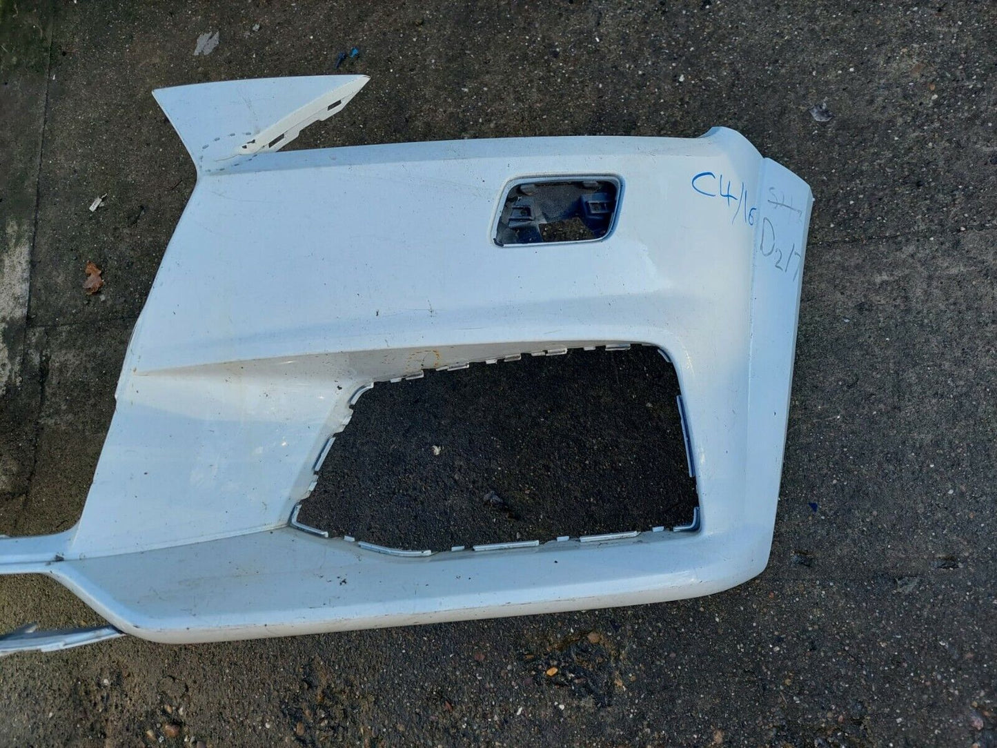 AUDI TT/ TTS 2015 ON S-LINE FRONT BUMPER WITH WASHER HOLES IN WHITE GENUINE