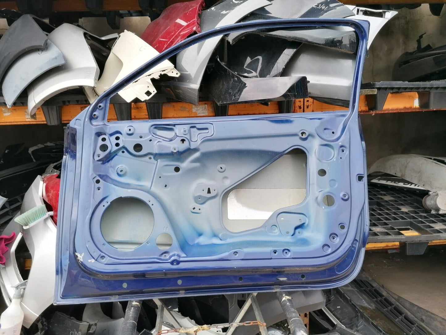 AUDI A1 2010-2015 HATCHBACK O/S FRONT DRIVERS SIDE DOOR IN BLUE P/N:8X3831052B