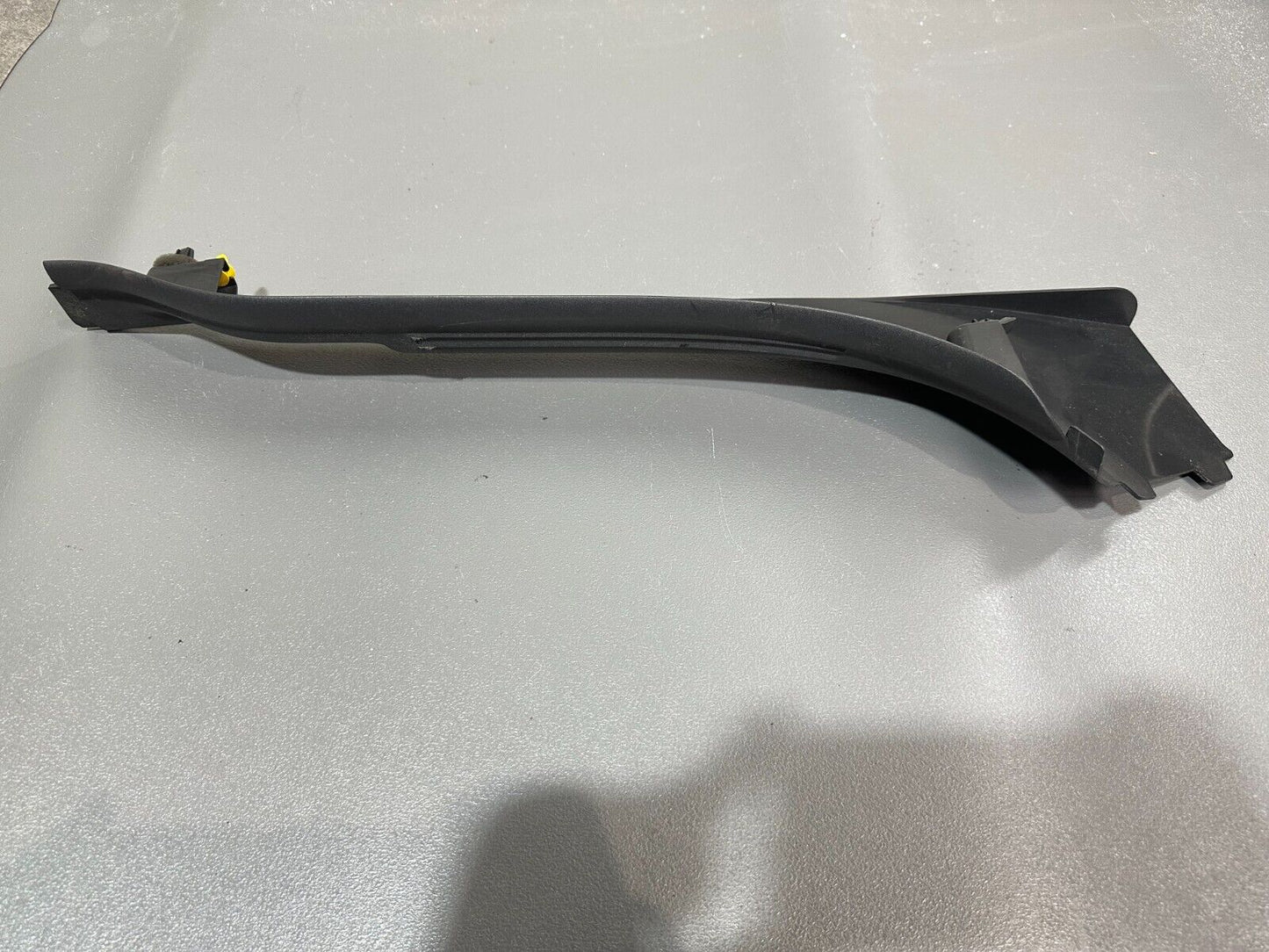 VOLVO C30 (2009) GENUINE DRIVER OFF SIDE FRONT INNER DOOR TRIM; P/N: 30740078