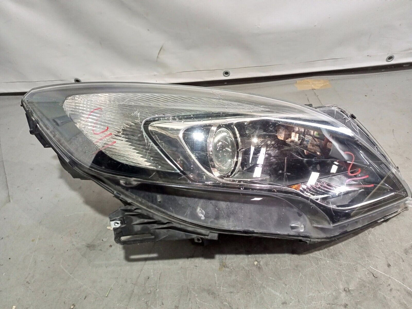 VAUXHALL ZAFIRA C 2012-2016 FRONT RIGHT SIDE HEADLIGHT P/N:39009024