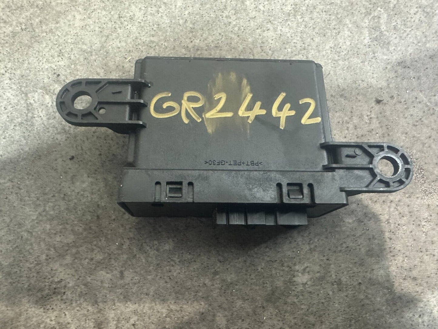 2013 VAUXHALL ADAM PDC PARKING DISTANCE CONTROL MODULE ECU; P/N: 13428825