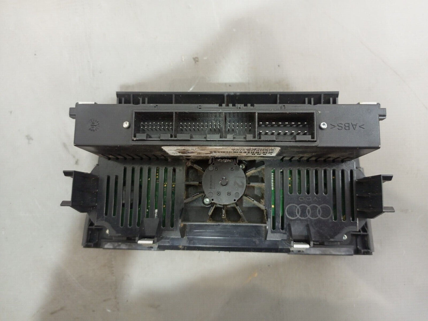 AUDI A3 8P 2004-2008 CLIMATE CONTROL UNIT PANEL P/N: 8P0820043J