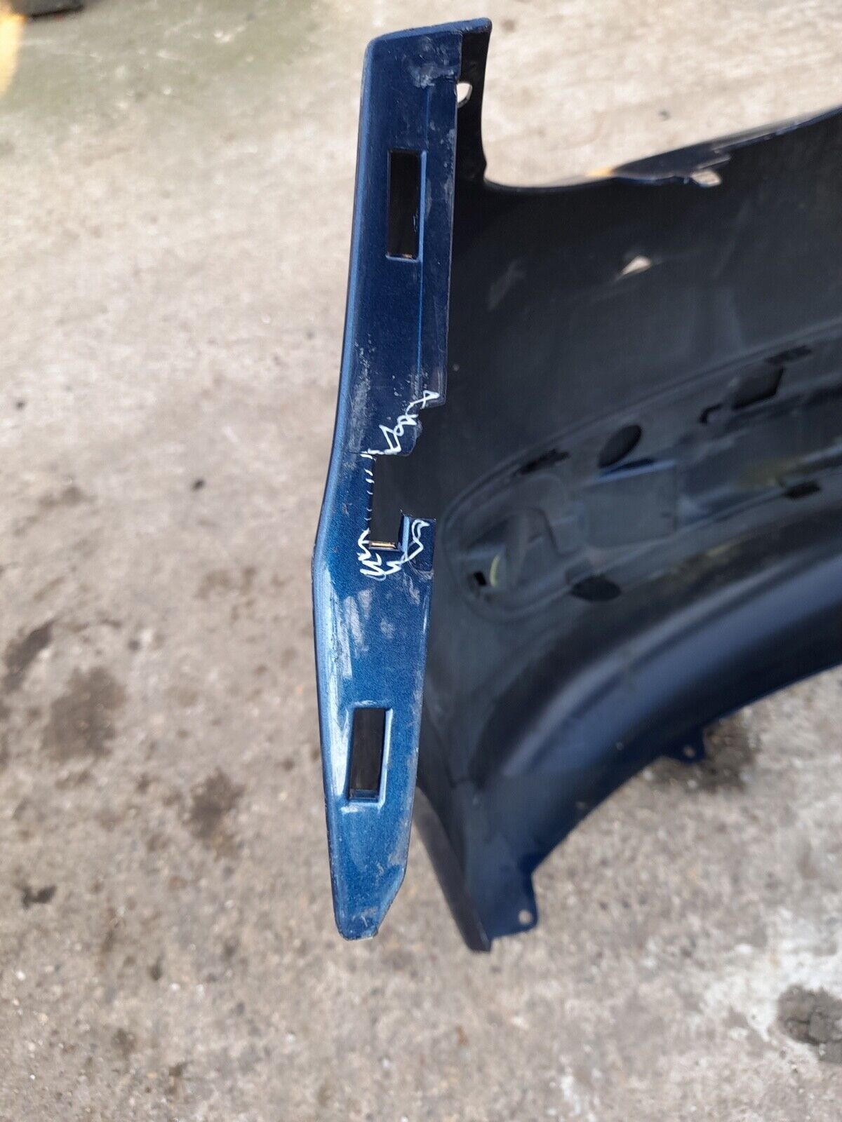 GENUINE PEUGEOT 207 2006-2009 REAR BUMPER IN BLUE P/N:9649690177