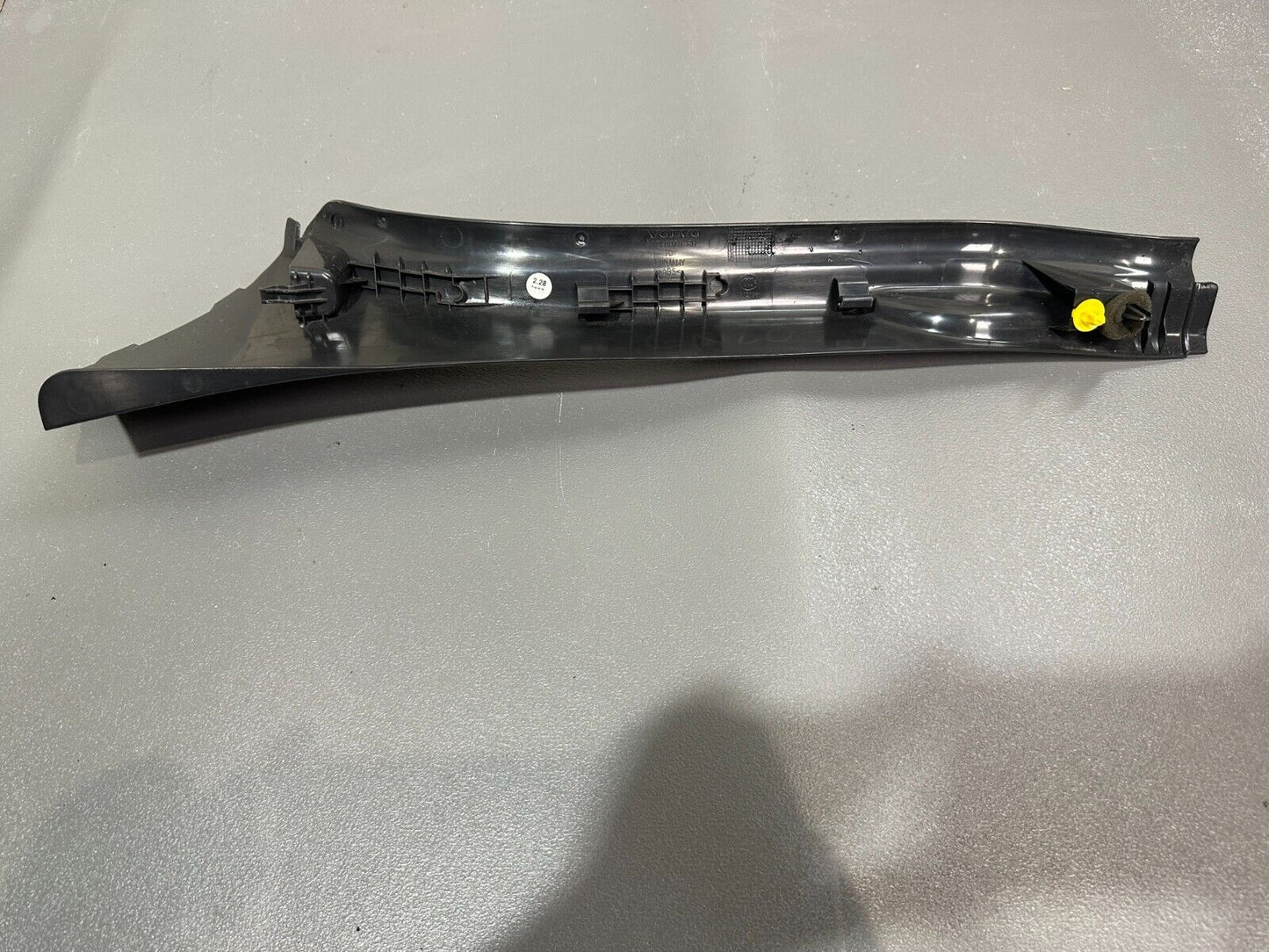 VOLVO C30 (2009) GENUINE DRIVER OFF SIDE FRONT INNER DOOR TRIM; P/N: 30740078