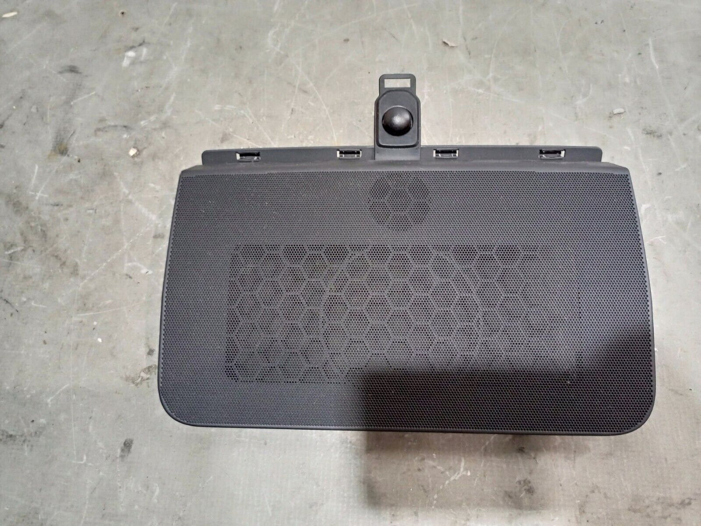 RANGE ROVER SPORT DASH CENTRE SPEAKER COVER P/N:CK52-04454-A