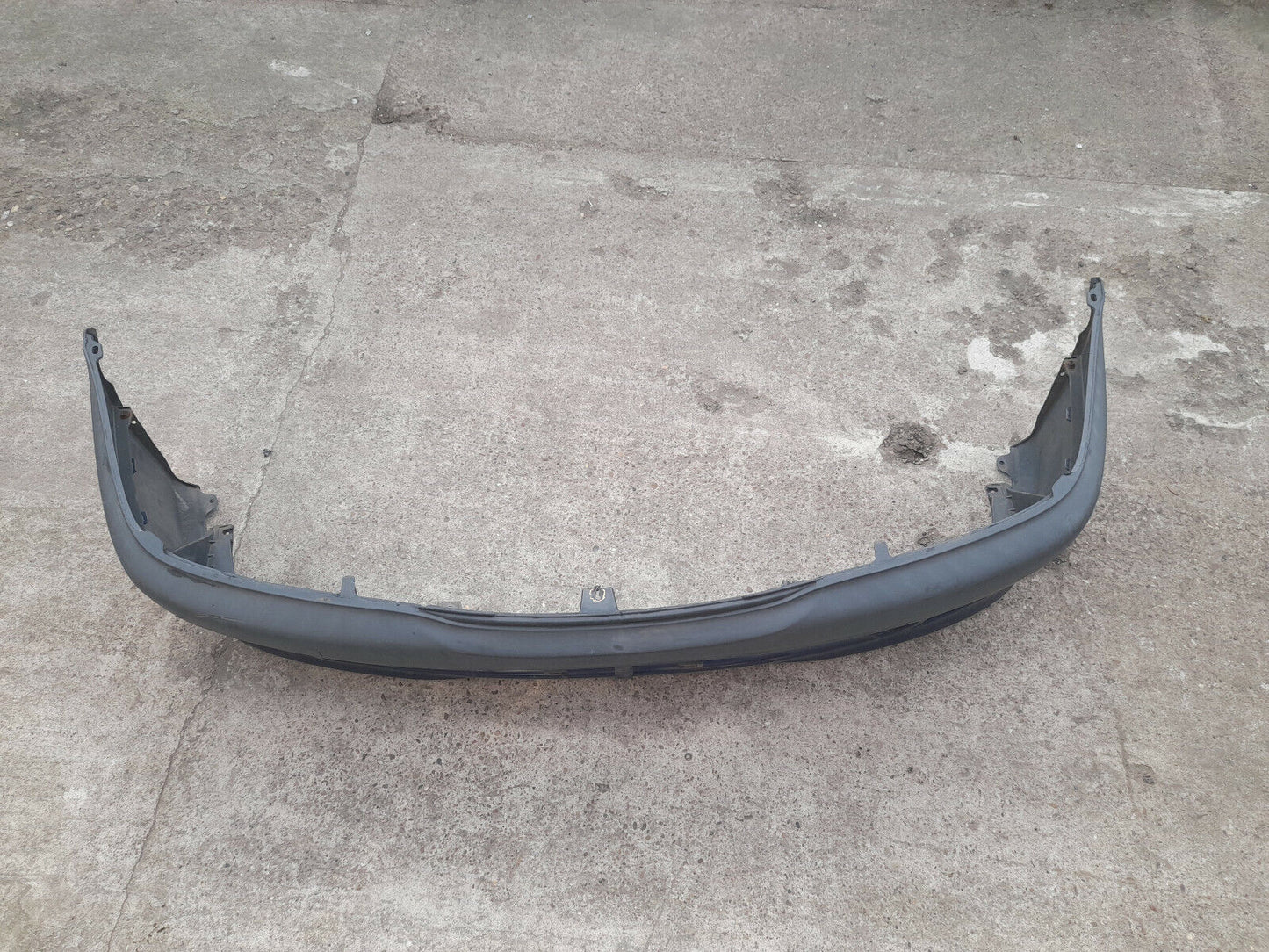 GENUINE TOYOTA AVENSIS 2000 FRONT BUMPER PN:5211905070