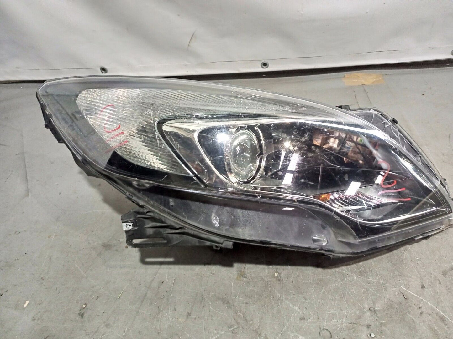 VAUXHALL ZAFIRA C 2012-2016 FRONT RIGHT SIDE HEADLIGHT P/N:39009024