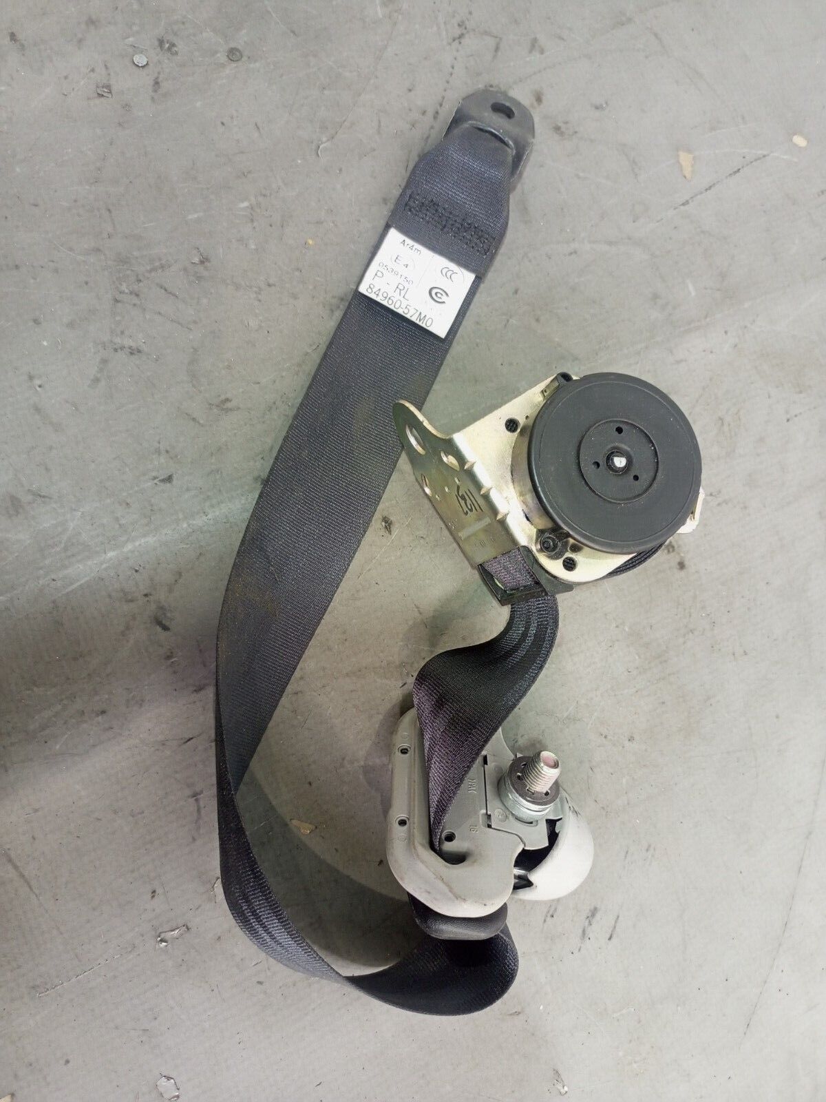 SUZUKI JIMNY REAR LEFT SEAT BELT P/N:605211000