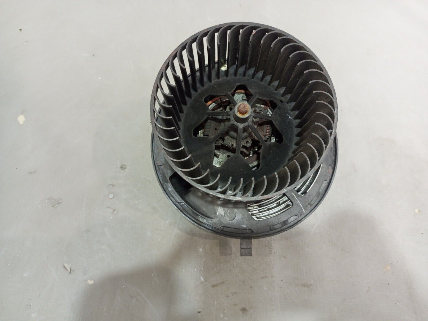 BMW 3 SERIES 2008-2012 HEATER BLOWER MOTOR FAN ASSEMBLY P/N:985464F/H