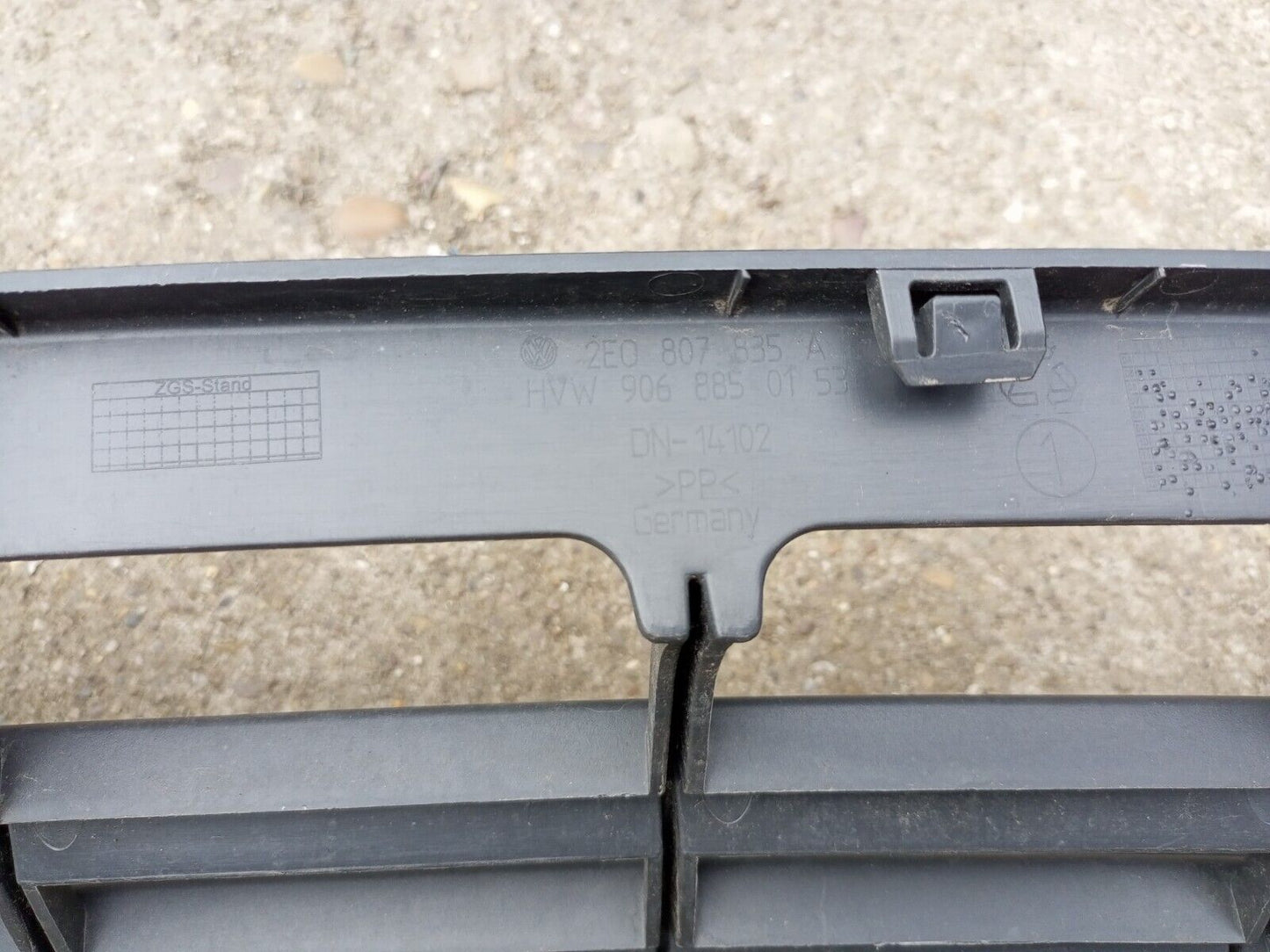 VOLKSWAGEN CRAFTER 2006-2011 FRONT BUMPER LOWER GRILL P/N:2E0807835A