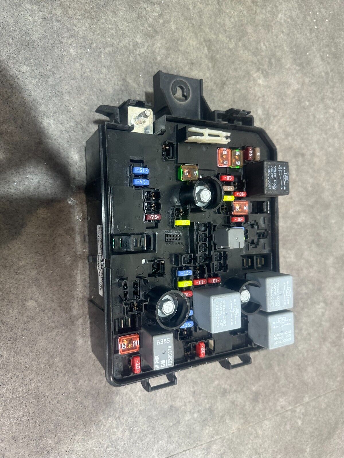 VAUXHALL 2012 - 2018 FUSE BOX; P/N: 13438946