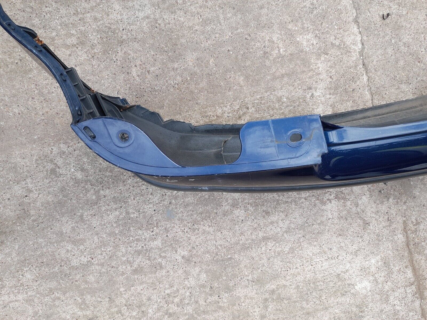 GENUINE VOLKSWAGEN POLO MK4 2002-2009 REAR BUMPER IN BLUE (9N3)