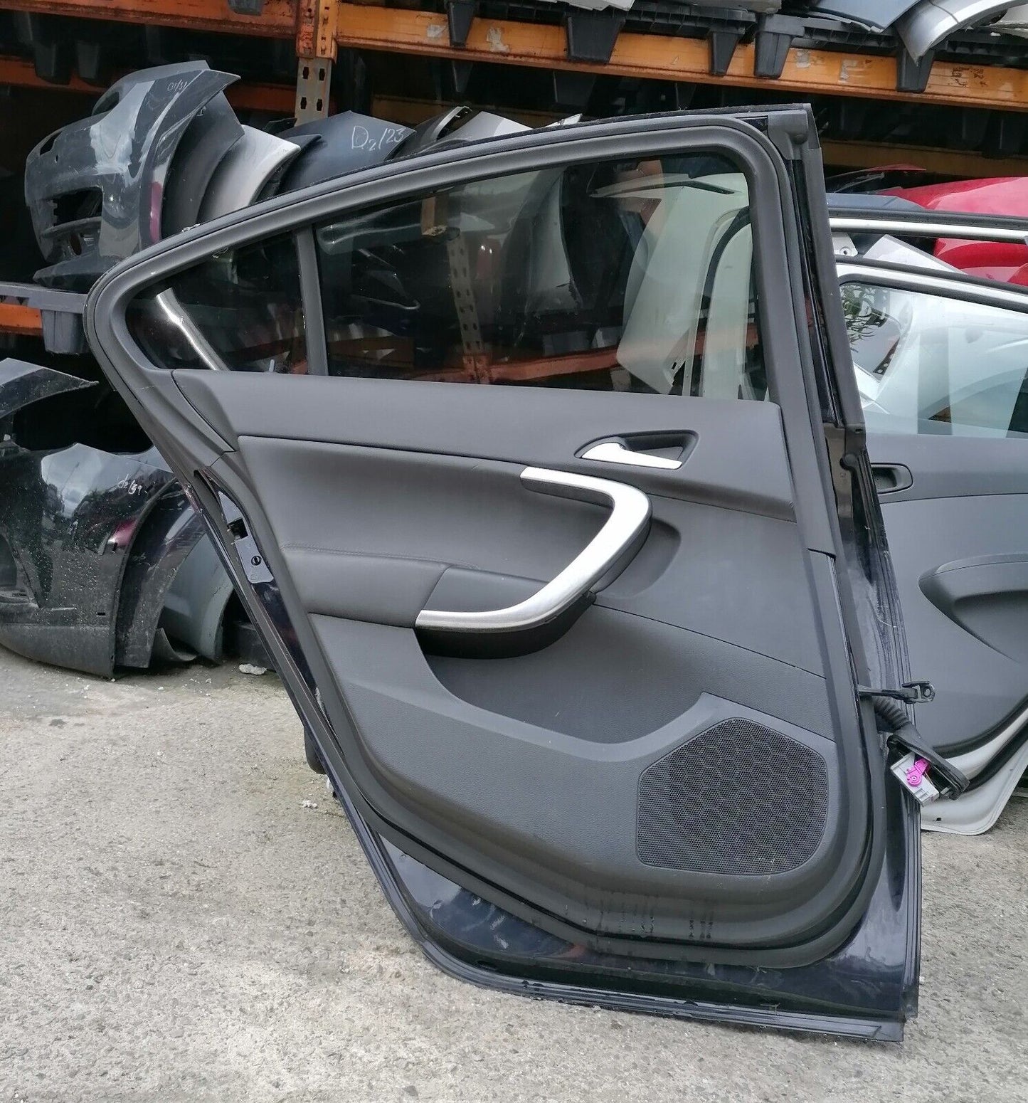 09-17 VAUXHALL INSIGNIA HATCH PASSENGER SIDE REAR DOOR BLACK COMPLETE