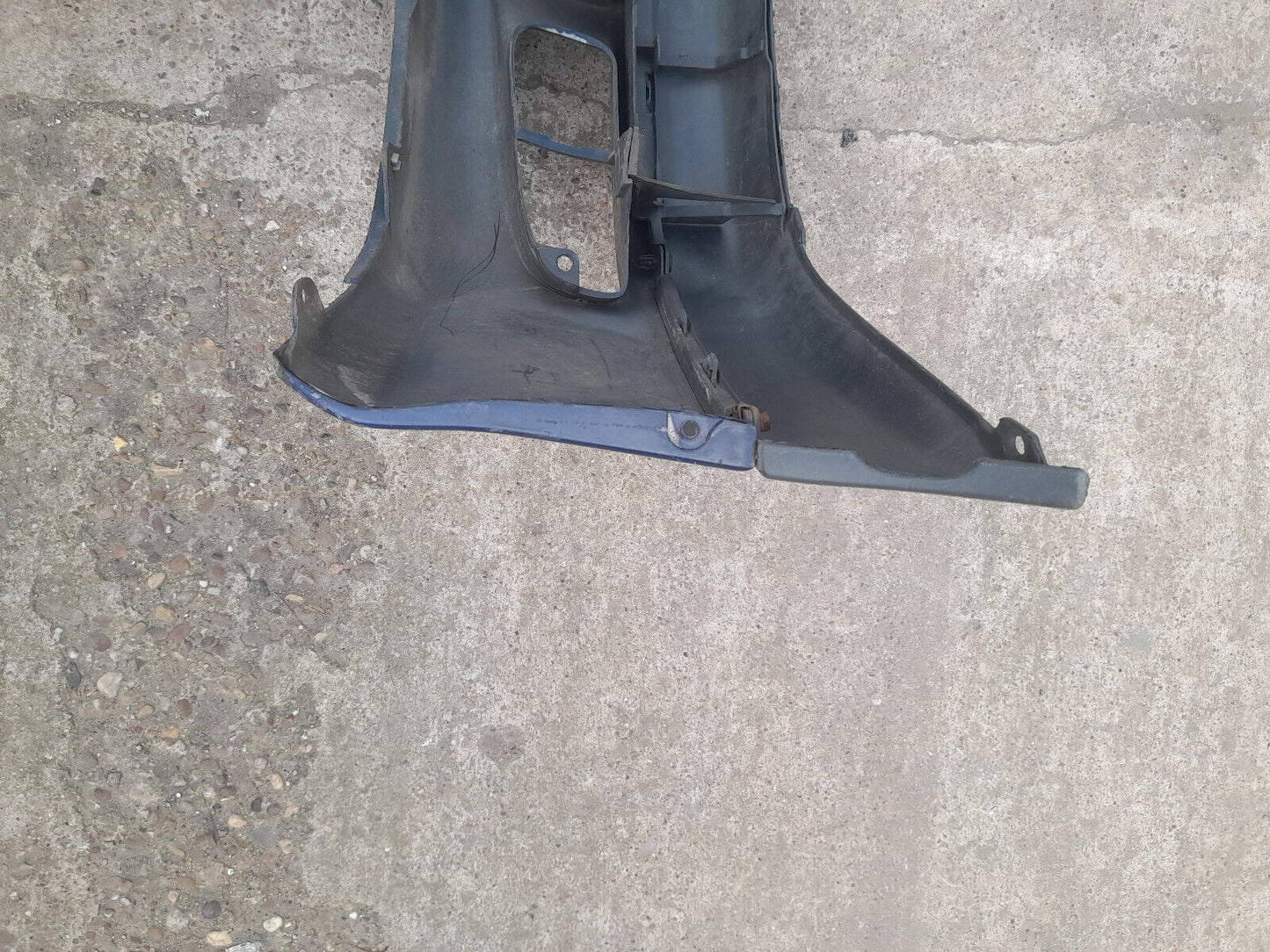 GENUINE TOYOTA AVENSIS 2000 FRONT BUMPER PN:5211905070