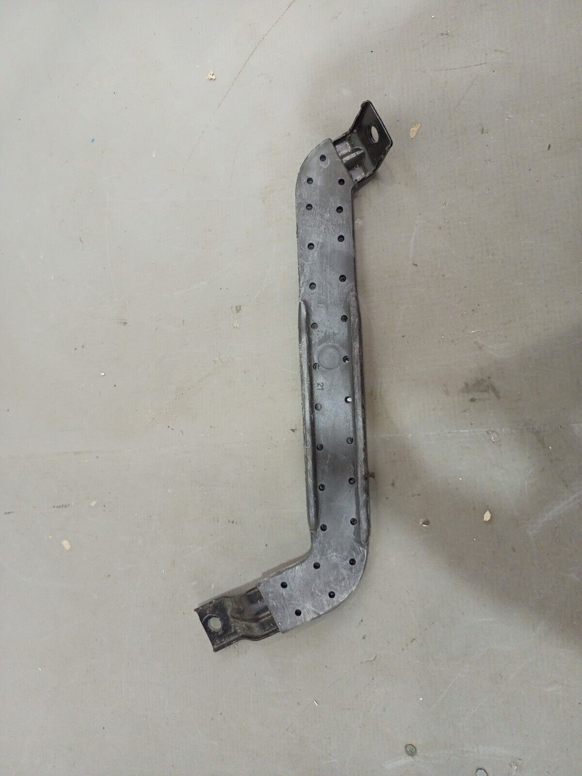 BMW 3 SERIES E90 E91 E92 2005-2013 BATTERY TIE DOWN BRACKET P/N:61217549425