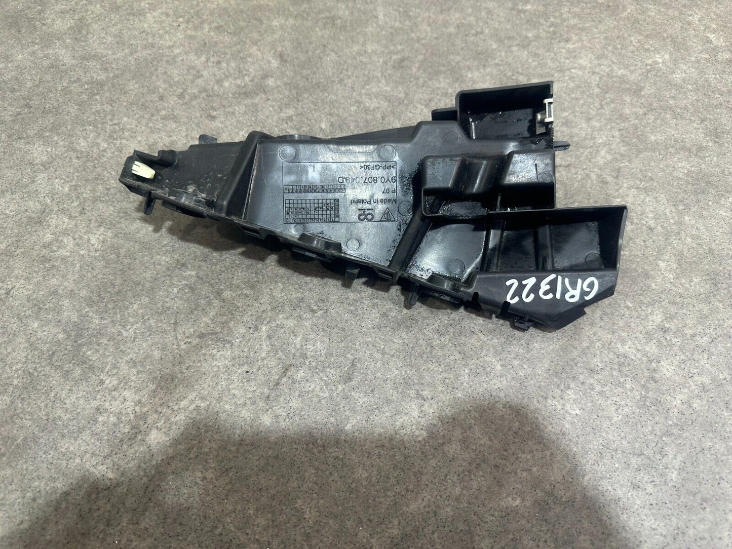 GENUINE PORSCHE CAYENNE 9Y0 GUIDE RAIL; P/N: 9Y0807049D